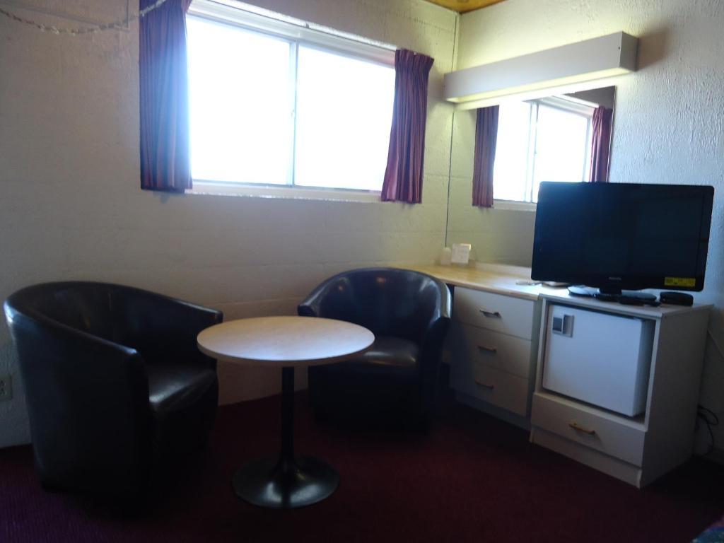 Voyageur Motel Тъндърбей Екстериор снимка
