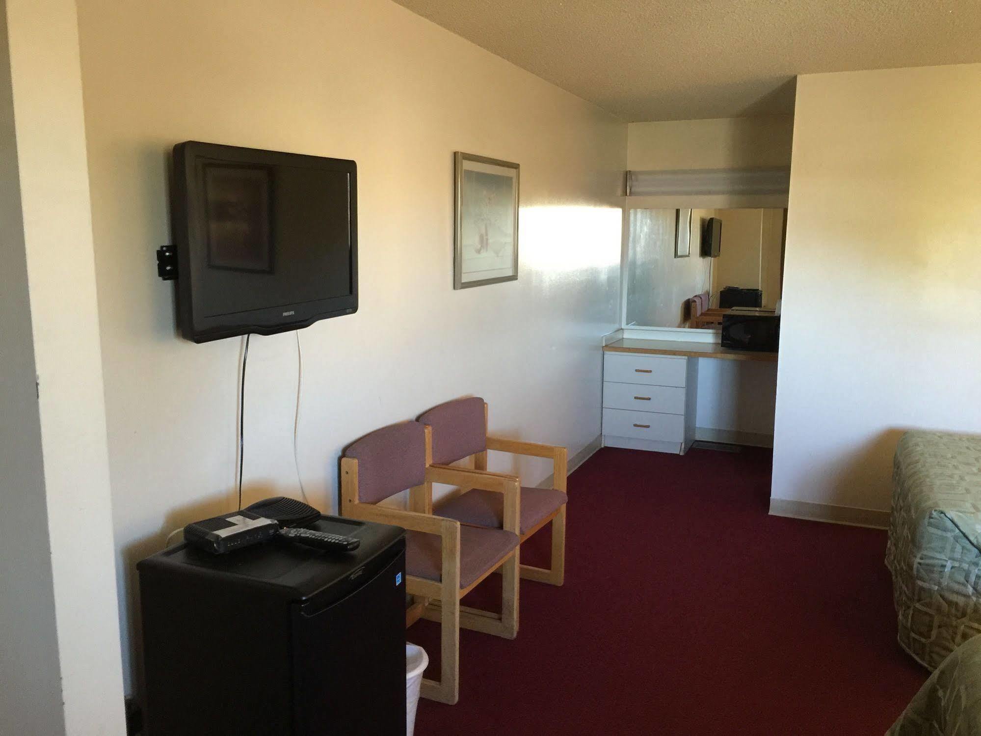 Voyageur Motel Тъндърбей Екстериор снимка